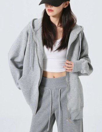 sporty winter coat for women, oversized hoodie coat for women, stylish women’s hoodie coat, casual street style winter coat hoodie