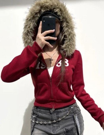 Stylish red hoodie for women, zip up hoodie for women, Comfortable casual hoodie for women, Trendy casual hoodie in red for women